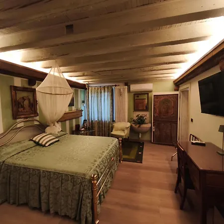 Corte Di Tebaldo Affittacamere 3*